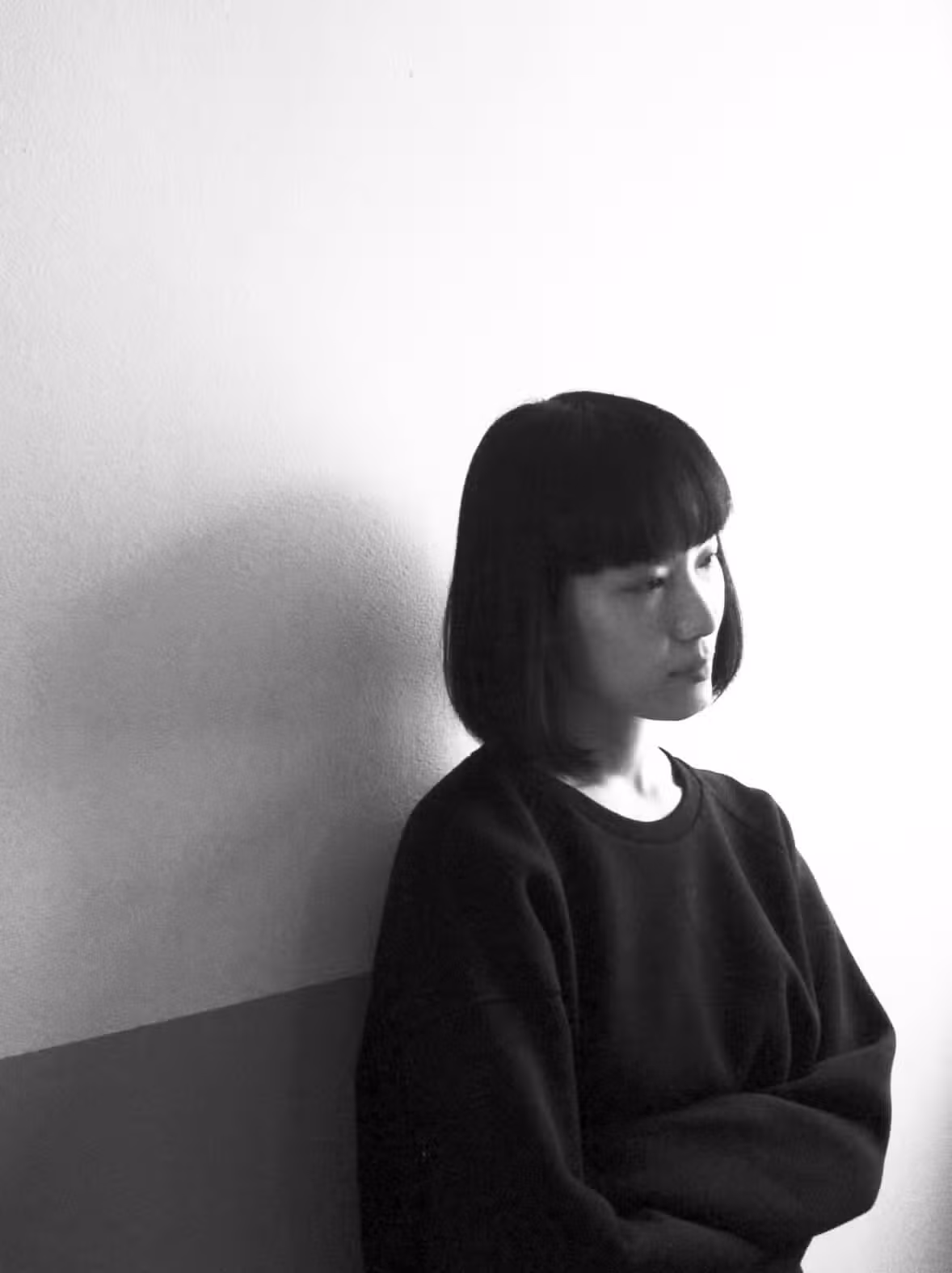 Portrait of Doki Kim. Image courtesy of the artist and Gallery Baton.