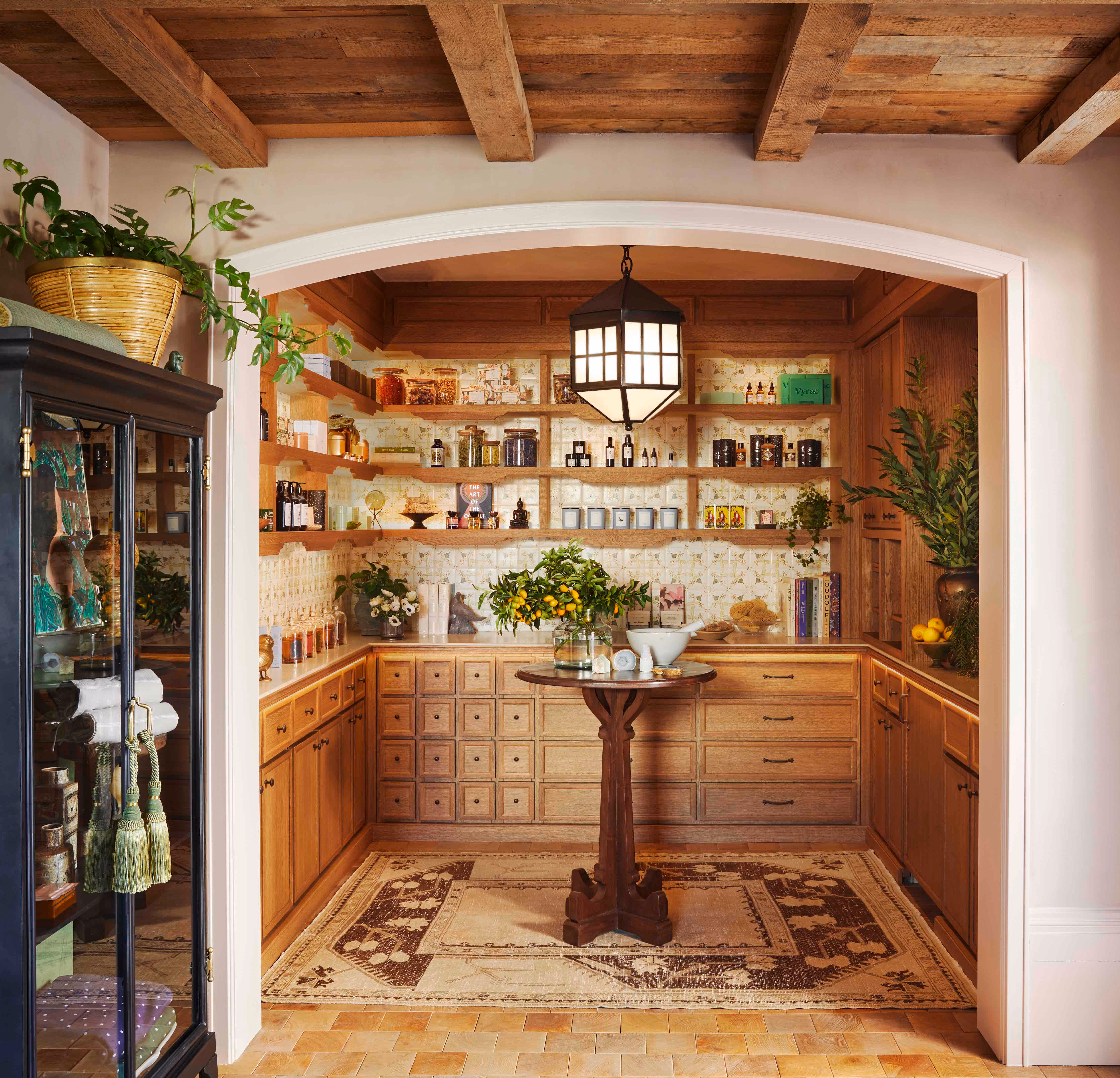 Photography by Annie Schlechter. Image courtesy of Hotel Chelsea.