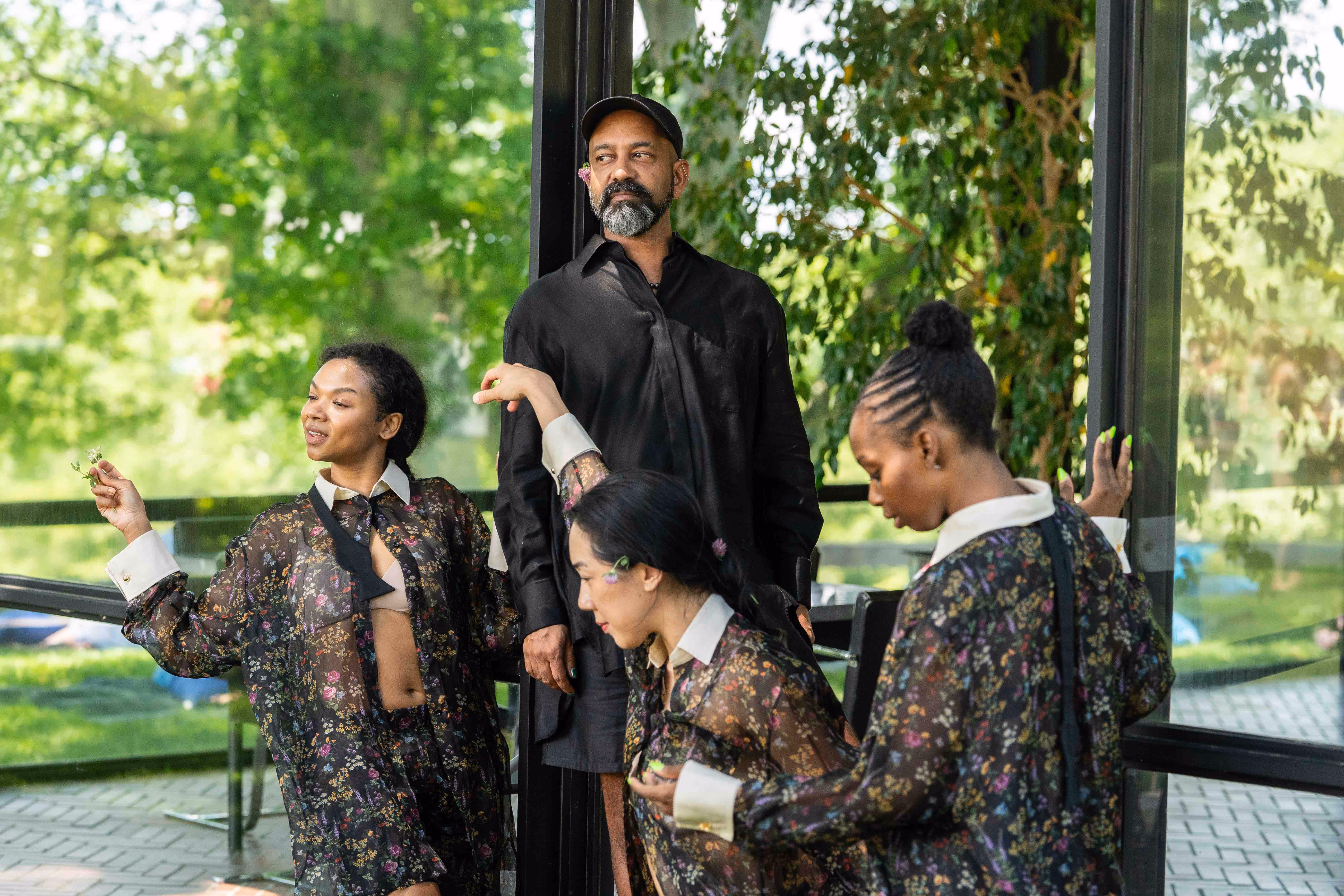 Brenden Fernandes with dancers. Photography by Paul Bickford. Image courtesy of Glass House.