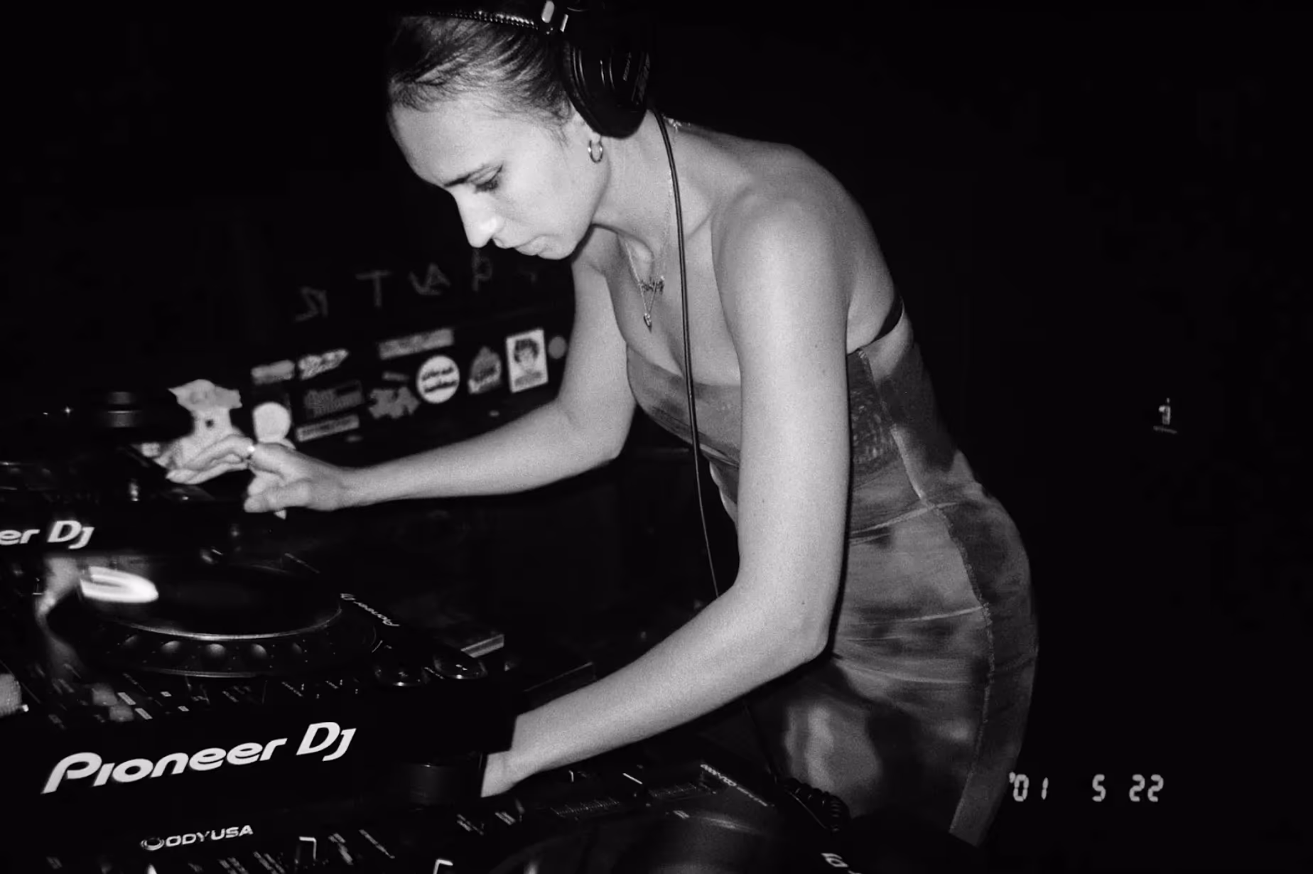 Gabriella Lewis DJing in NYC. Photography by Evan Grothjan. Image courtesy of Gabriella Lewis.