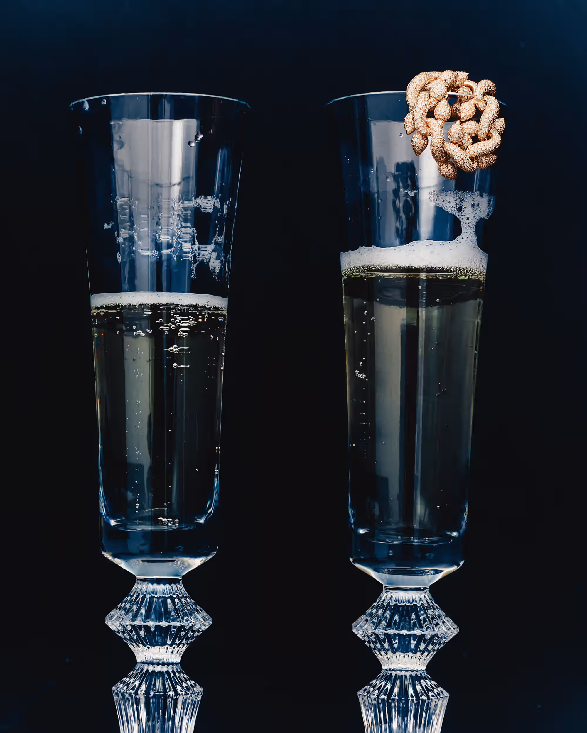 Ring by BURBERRY and flutes by BACCARAT.