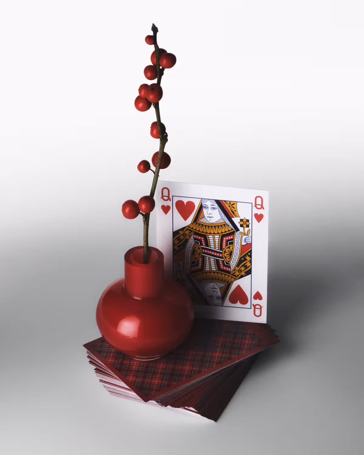 Vase by MARIMEKKO and card set by RALPH LAUREN.