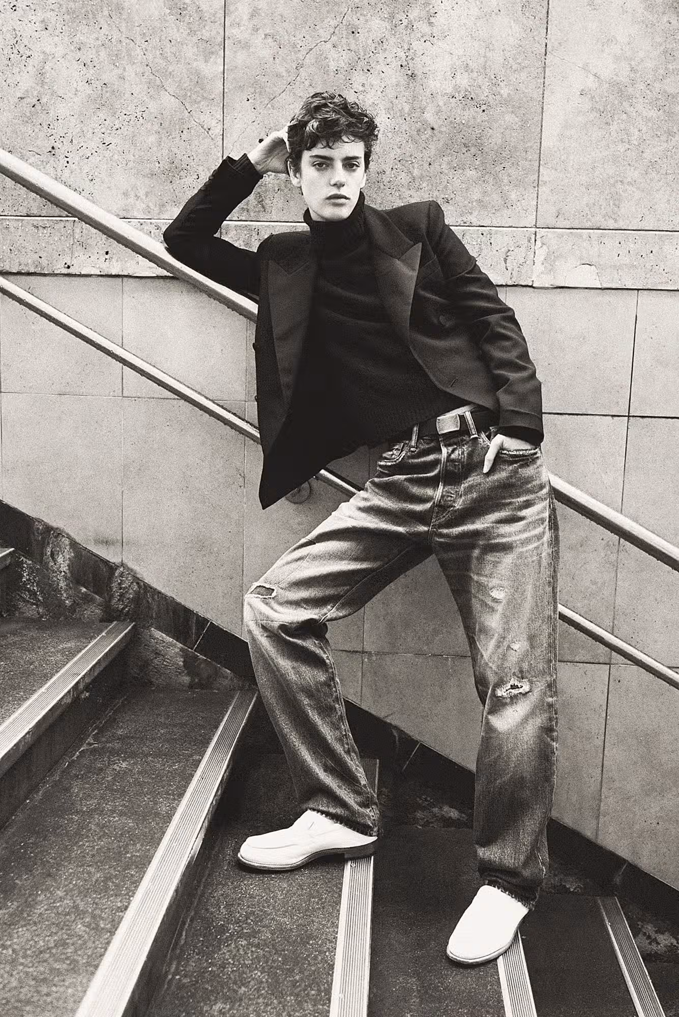 Renée wears blazer