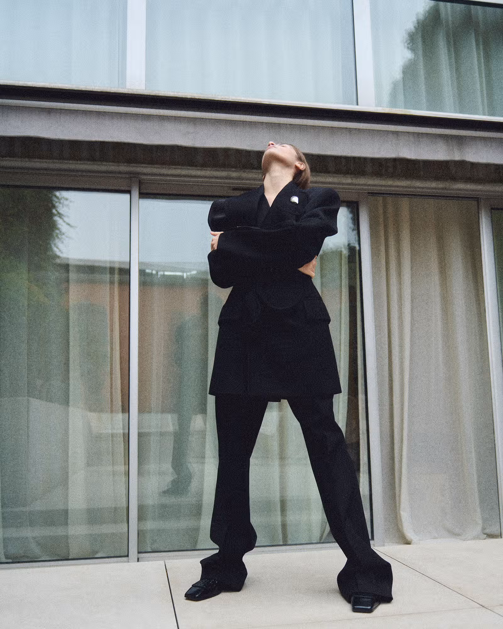 Sahteene wears full look by BOTTEGA VENETA.